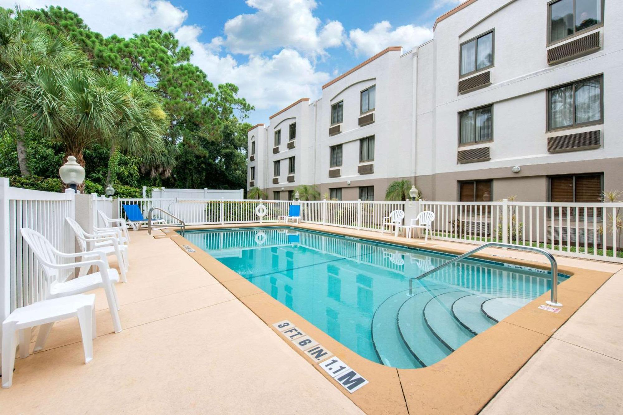 Sleep Inn Sarasota North מראה חיצוני תמונה